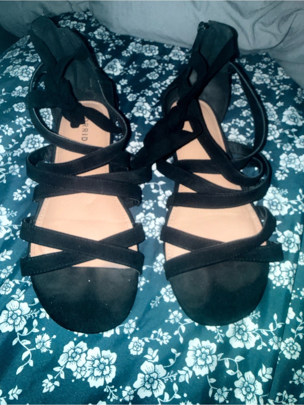 torrid Black Strappy Ankle Tie Gladiator Sandals SZ 9 Wide (used) - Picture 4 of 7